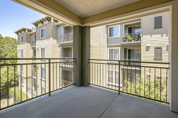Balcony/patio
